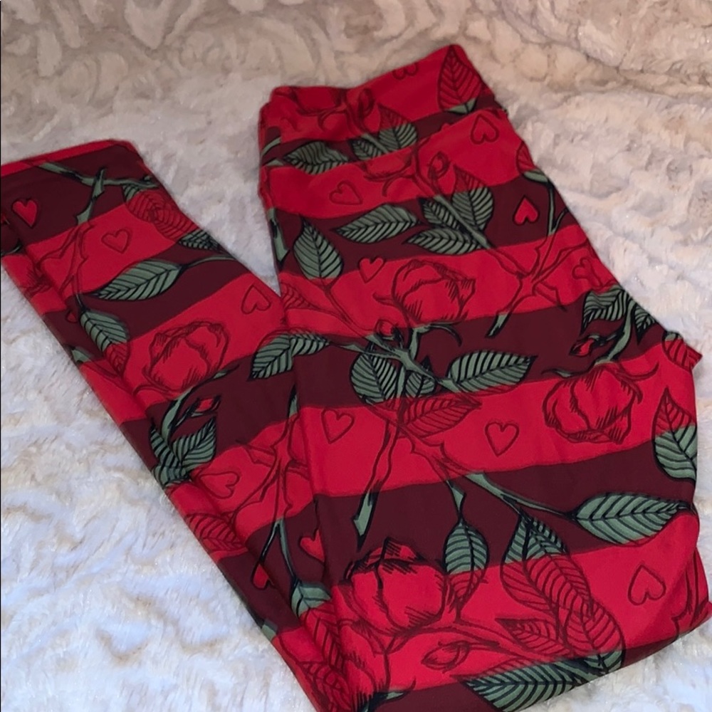 New Lularoe Valentine Leggings OS